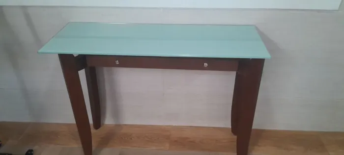 Aparador tampo de vidro