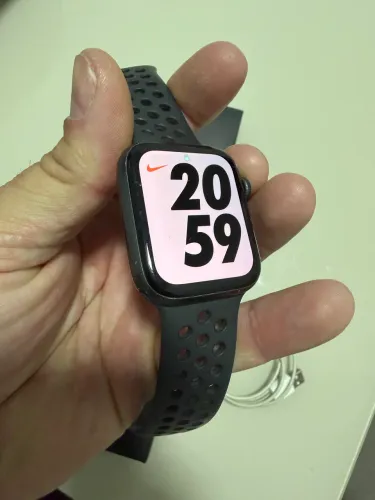 Apple Watch SE 44mm