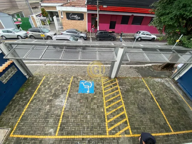 Ponto Comercial de Alto Padrão no Centro de Jacareí-SP: 6 Salas, 4 Banheiros, 4 Vagas de G
