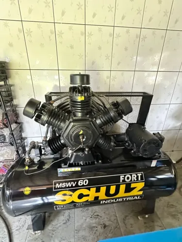 Compressor Novo Schulz MSWV60fort/425 - 60 pés - 425 litros - 175 Libras - Trifásico