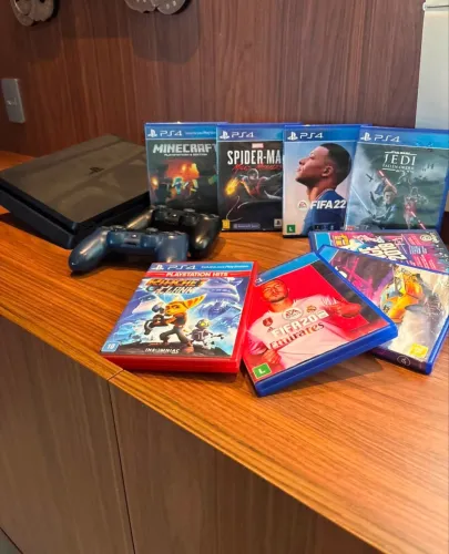 PS4 Slim 1TB + 8 jogos