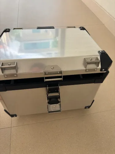 Baú de alumínio espetacular 42l