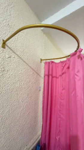Provador com cortina