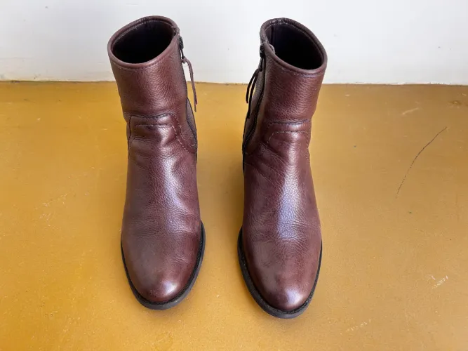 Bota em couro 37