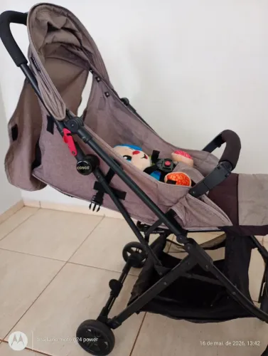 Carrinho de Bebê Cosco Vira Moisés/Berço - Super Conservado