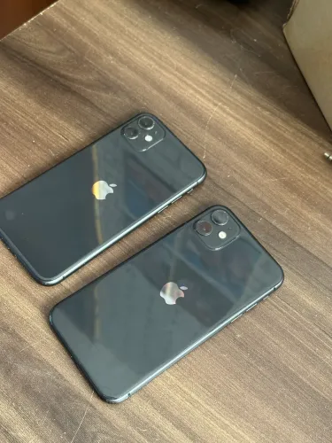 2 iPhone 11
