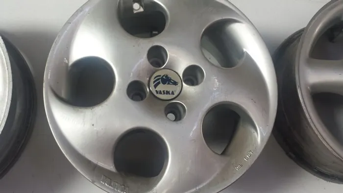 Roda aro 14 Vaska Catavento Chevrolet Corsa 4X100 jogo