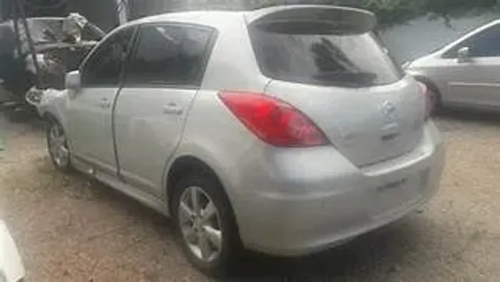 sucata nissan tiida
