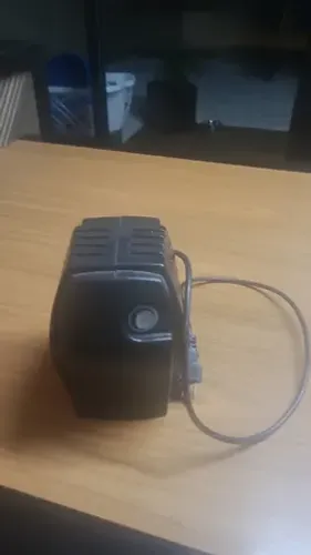 Estabilizador bivolt Speedy 300va 4 tomadas.
