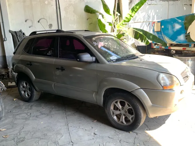 Sucata Tucson peças retiradas . 13/14/15