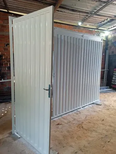 PORTÃO MATERIAL GALVANIZADO PINTURA TINTA MAZA, MODELO TODO FECHADO