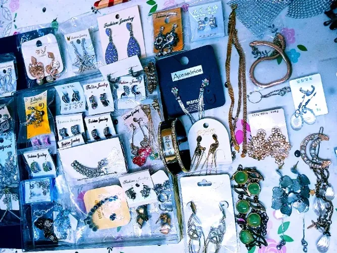 Lote Colares,Pulseiras,Brincos,Anéis  Folheados,Banhados,metal.Lindos! Novo e Seminovo