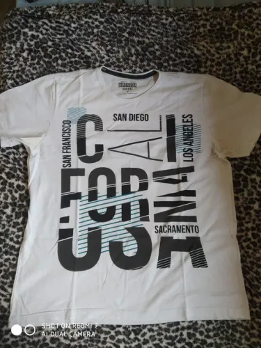 Camiseta California - Tamanho M