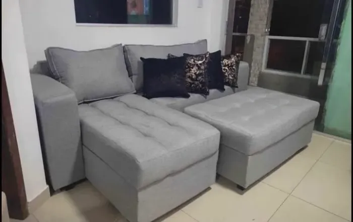 Sofa 3 lugares chaise 2,10 largura frete grátis R$ 1299,99 a vista
