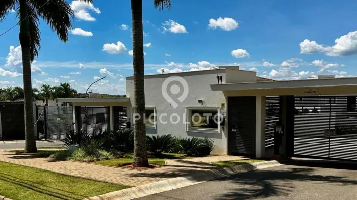 Sobrado à venda em Campinas, Bairro das Palmeiras, com 4 suítes, com 185 m², Villagio Mart