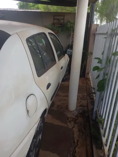 Renault Clio Sed.rt/privil.1.0/1.0 Hi-pow.16v 4P 2002