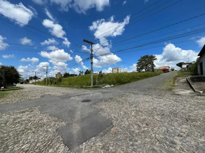 Lote localizado no bairro São Roque