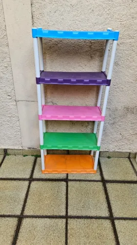 Estante plástica colorida