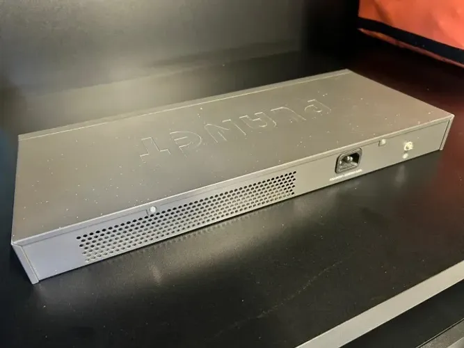 Switch Planet GSW-2401 Gigabit 10/100/1000 24 Portas