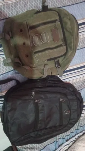 Duas mochilas estilosas