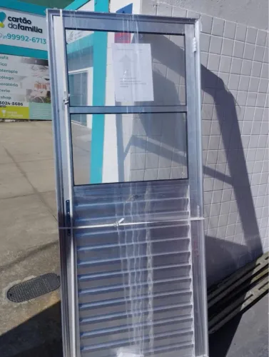 Portas de alumínio 80CM com vidro - Direto da Fábrica!