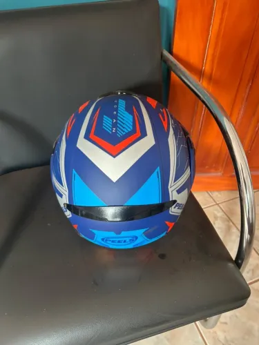 2 capacetes peels com intercomunicador 