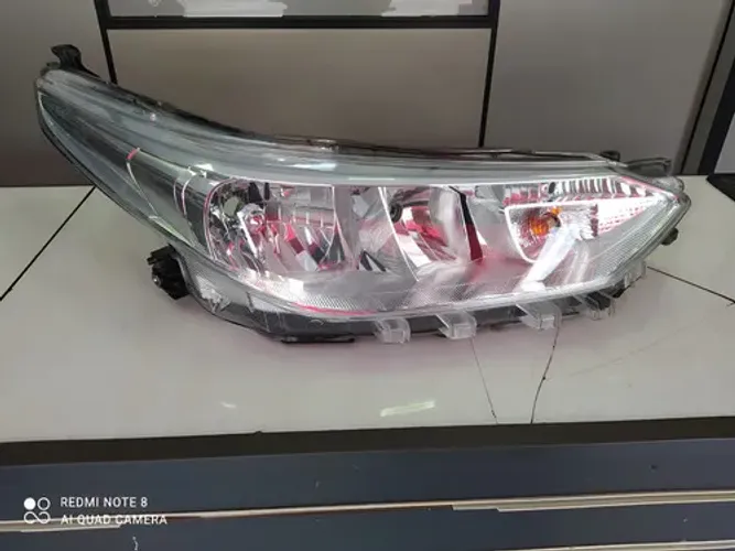 Farol Direito Yaris Manual 2017 A 2023 Direito/passageiro