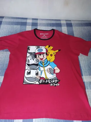 Camiseta Pokemon - Vermelha - Tamanho M