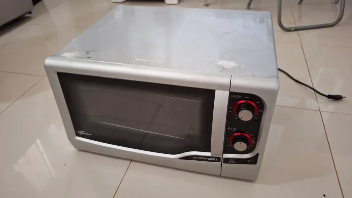 Forno Elétrico Gourmet Grill Bancada 44L Prata 127voo
