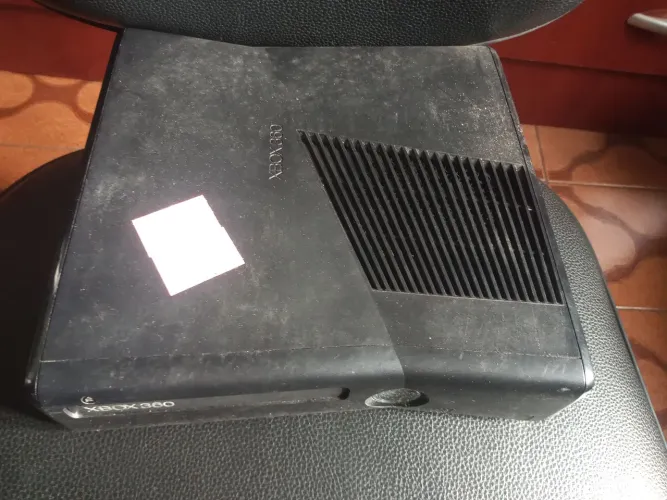 Xbox 360 - Console com defeito para retirada de peças 