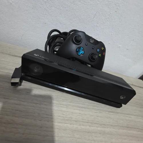 Acessórios de xbox One com Kinect e Controle