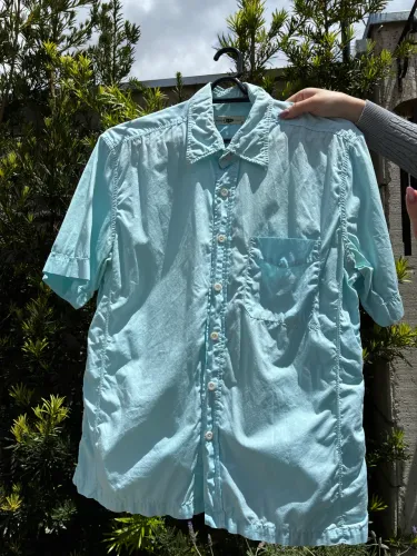 Camisa masculina azul marca Base