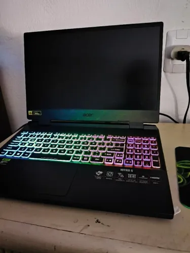 Acer nitro 5 (RTX 4050 Full power) I7 12650h (importado)