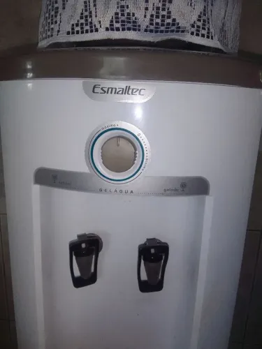 Bebedouro Esmaltac semi- novo