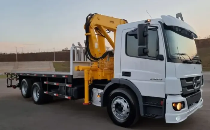 Atego  2426 Munck  2015..