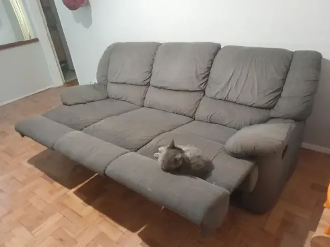 Sofá reclinável de 3 lugares