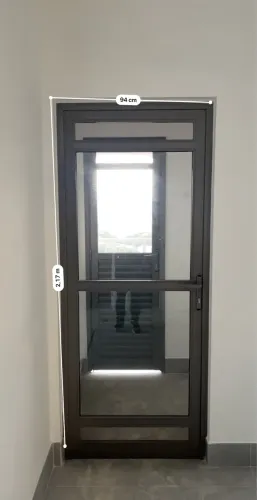 Porta de Alumínio com Vidro Temperado 94x217cm - Cinza Grafite - Para Sacada / Lavanderia