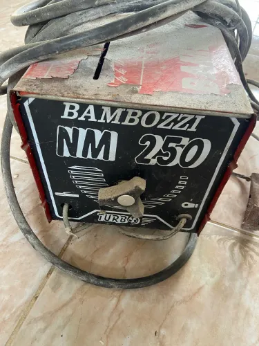 Máquina de solda BAMBOZZI NM 250 turbo