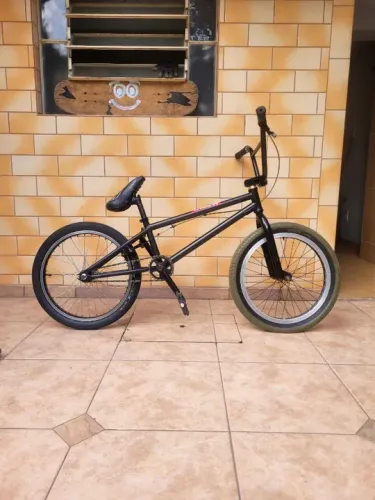 Bicicleta BMX aro 20