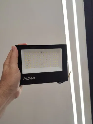 Refletor LED Avant - Iluminação Potente e Eficiente!