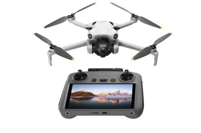 Drone DJI Mini 4 Pro Fly More Combo Plus 4K -  