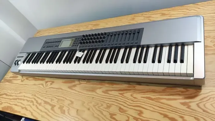 Lote teclado e controladores M-AUDIO KeyStation Pro 88 e Cássio Lk120