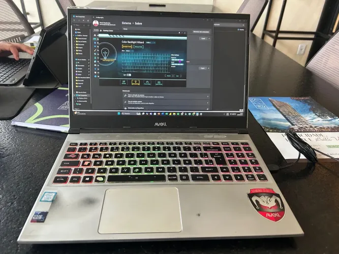 Notebook Gamer Avell com Teclado RGB