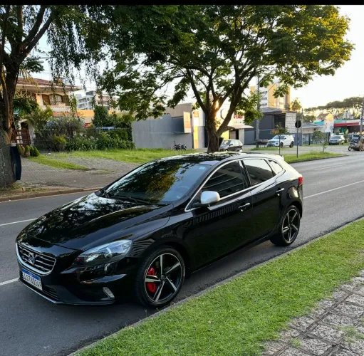 Volvo V40 T-5 R-design 2.0 Aut. 2016