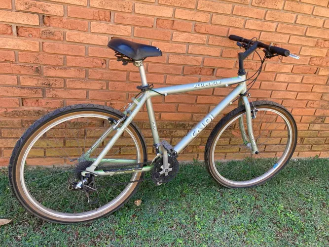 Bicicleta Caloi Alumínio - Perfeita para Trilhas e Passeios