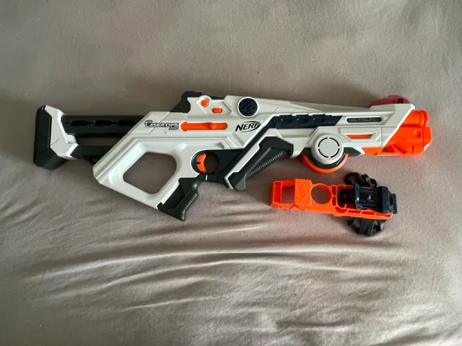 NERF LASER OPS PRO DELTA BURST NOVA COM CAIXA E ACESSÓRIOS ORIGINAIS 