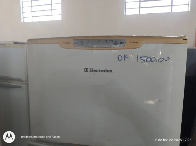 REFRIGERADOR ELECTROLUX DFF37 380L