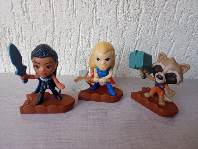 Bonecos Coleção filme Thor amor e trovão McDonald's 