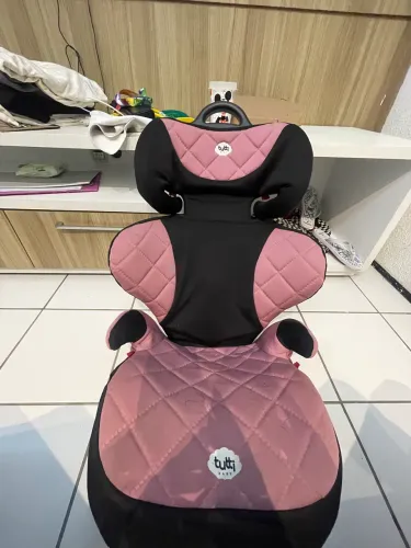 Cadeirinha feminina infantil para carro