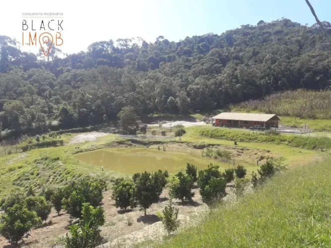 Sítio com 4 dormitórios à venda, 193600 m² por R$ 1.300.000,00 - Chácara São Félix - Tauba